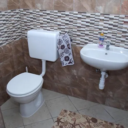 House Antonija Nyaraló *